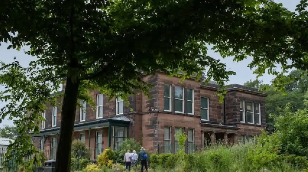 What to Do in Aigburth Liverpool: The Complete Tourist Guide to Sefton Park, Lark Lane & Hidden Gems