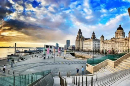 Perfect Romantic Day Out at Royal Albert Dock, Liverpool