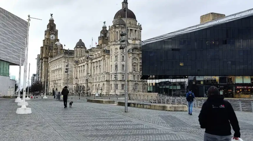 How Can Parents Navigate Liverpool School Admissions and Education Services? 1 How Can Parents Navigate Liverpool School Admissions and Education Services