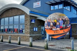 Birkenhead Family Sam Capper Tribute Supports Burry Port RNLI