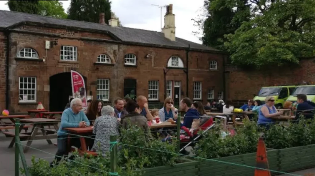 How to Plan a Day Trip to Calderstones Park and Allerton
