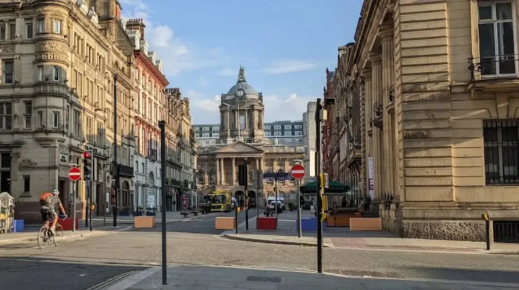 Liverpool City Centre vs Everton